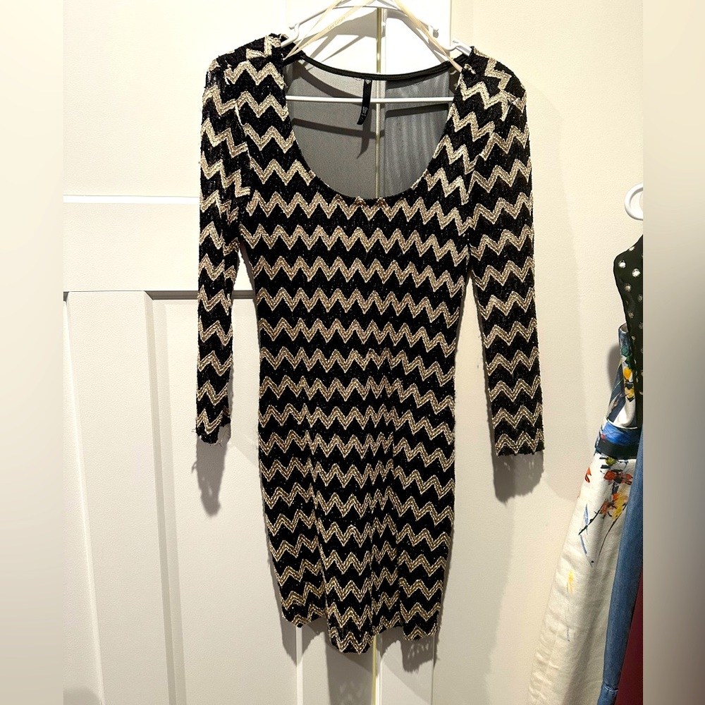 Love Culture - size Large - fitted evening dress